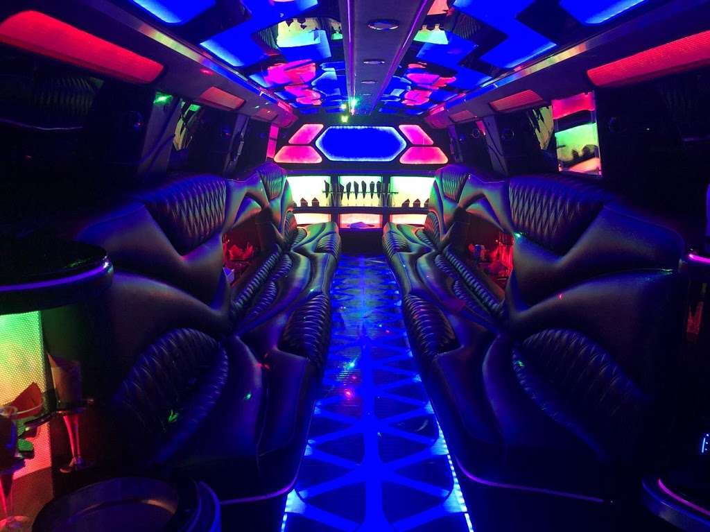 Houston Limo, Airport Transportation, Party Bus, Charter Bus Ren | 17402 Autumn Trails Ln, Houston, TX 77084, USA | Phone: (800) 794-9499