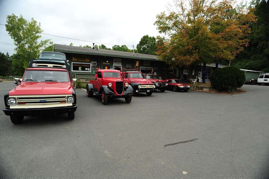 Murray Brothers Garage | 19 Bacon Pond Rd, Woodbury, CT 06798, USA | Phone: (203) 263-4779