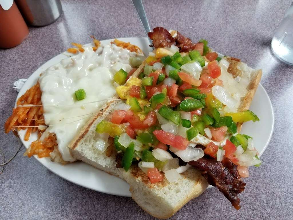 Sarkis Cafe | 2632 Gross Point Rd, Evanston, IL 60201, USA | Phone: (847) 328-9703