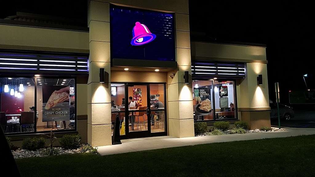 Taco Bell | 1185 NJ-36, Hazlet, NJ 07730, USA | Phone: (732) 739-9596