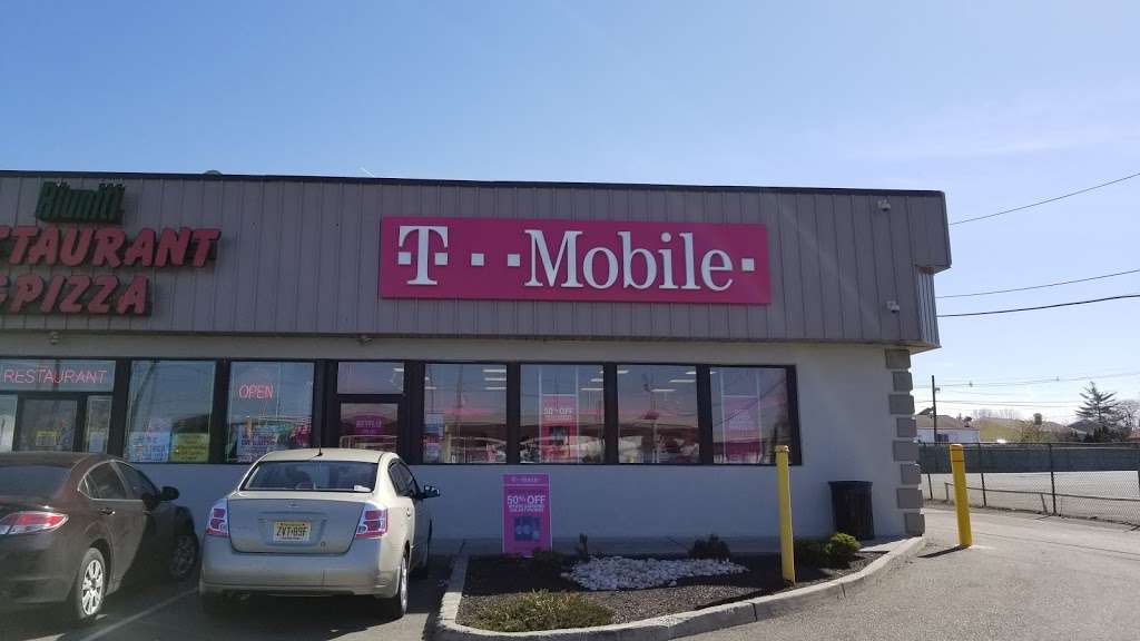 T-Mobile | 835 Roosevelt Ave, Carteret, NJ 07008, USA | Phone: (732) 523-4548