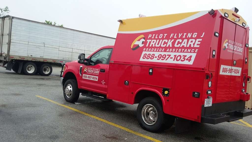 Pilot Flying J Truck Care | 1851 W 400 N, Shelbyville, IN 46176 | Phone: (317) 392-8771