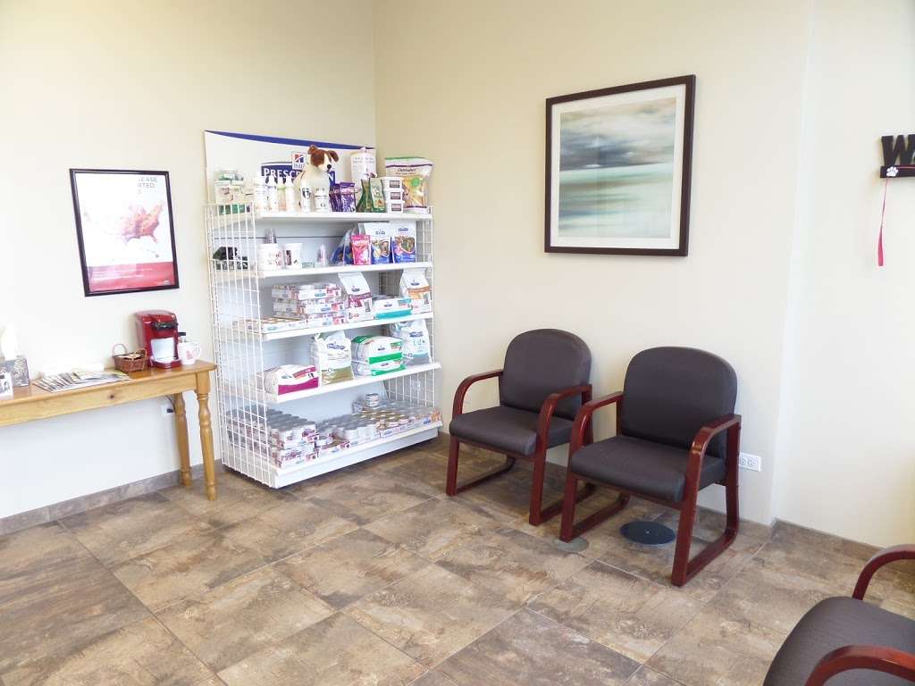 Campton Animal Clinic | 40W089 IL Route 64, St. Charles, IL 60175, USA | Phone: (630) 513-8387