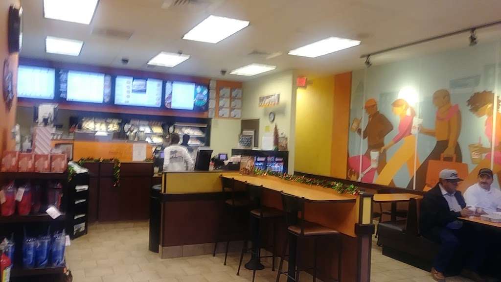 Dunkin | 2365 FL-44, New Smyrna Beach, FL 32168, USA | Phone: (386) 428-5700