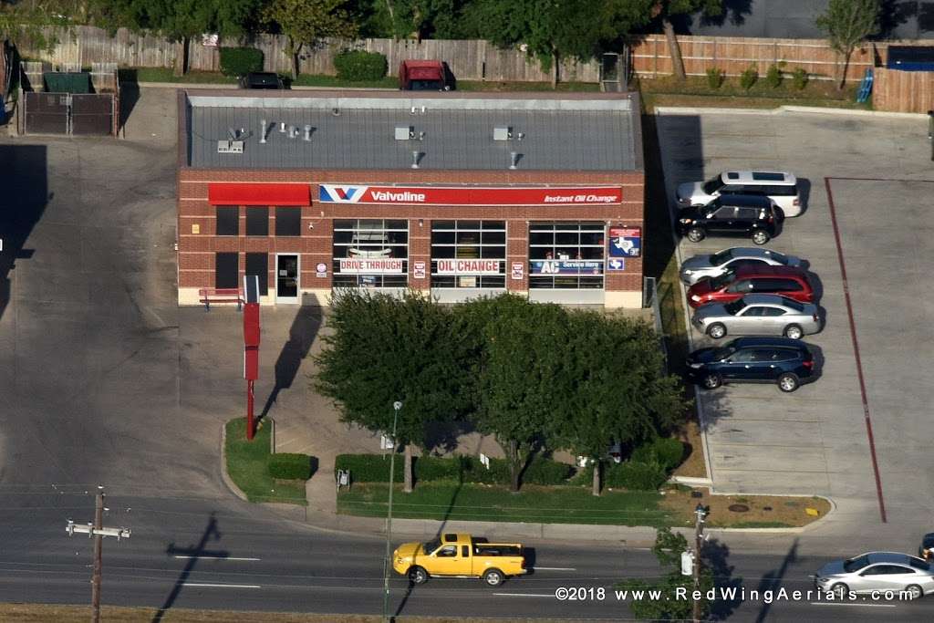 Valvoline Instant Oil Change | 1004 S Hampton Rd, Dallas, TX 75208, USA | Phone: (214) 946-8448