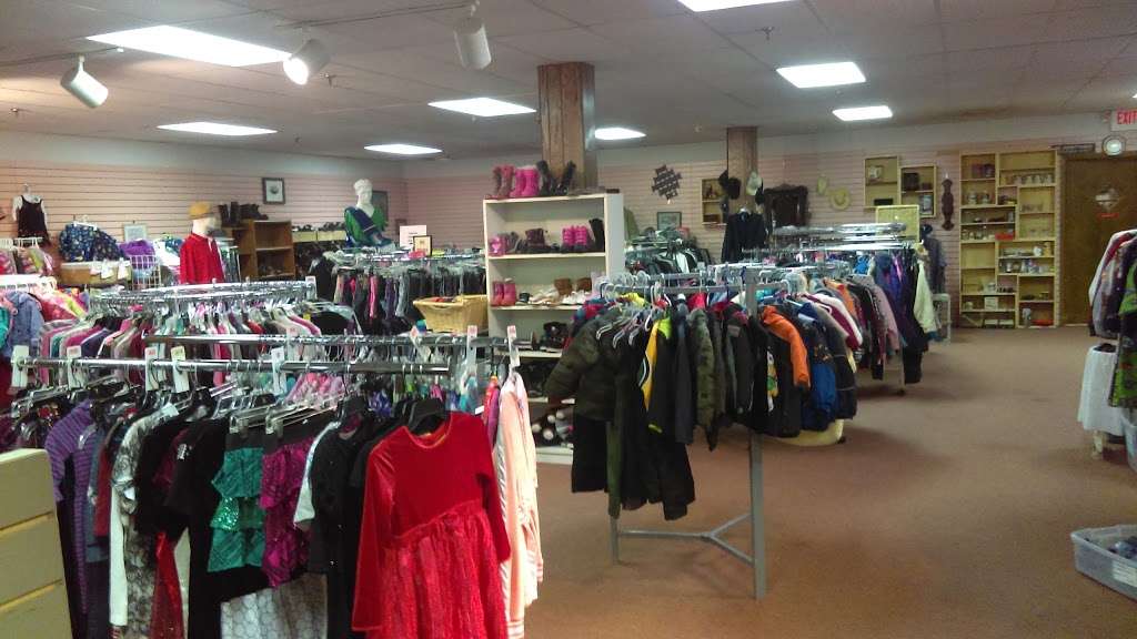 Nifty Thrifty Shop LLC | 4200 39th Ave, Kenosha, WI 53144, USA | Phone: (262) 605-3326