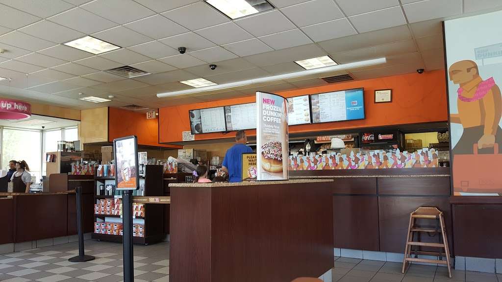 Dunkin | 147 Pelham St, Methuen, MA 01844, USA | Phone: (978) 688-1199