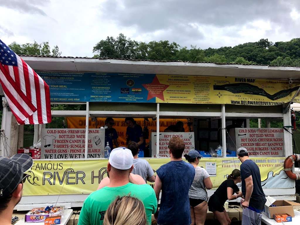 The Famous River Hot Dog Man | 778 Frenchtown Rd, Milford, NJ 08848, USA | Phone: (908) 996-5386
