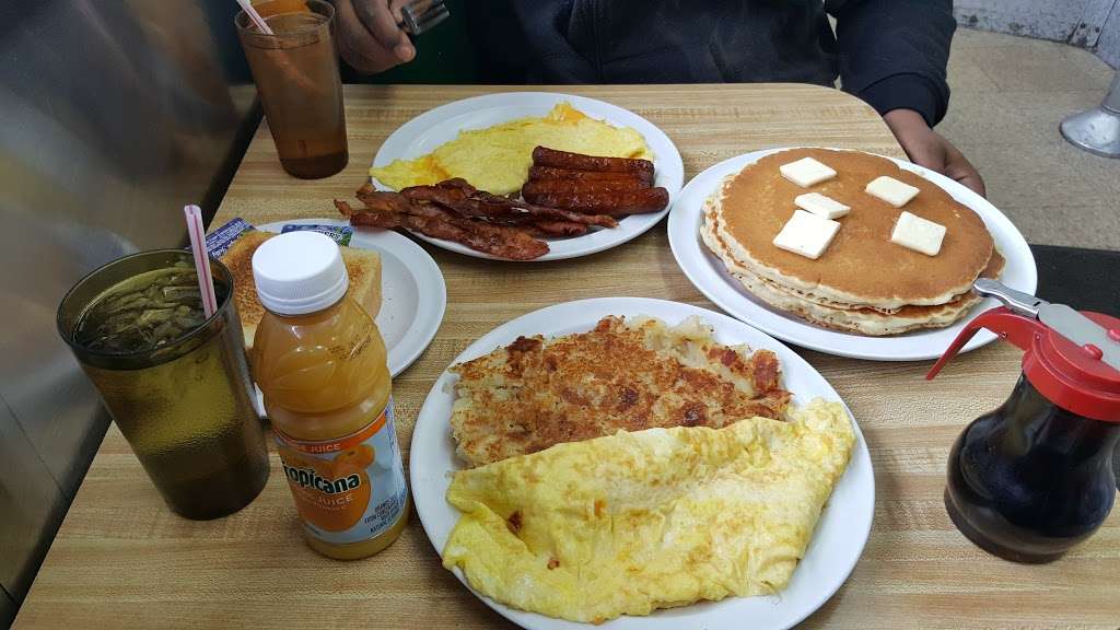 G & N The King Of Breakfast | 5100 W North Ave, Chicago, IL 60639