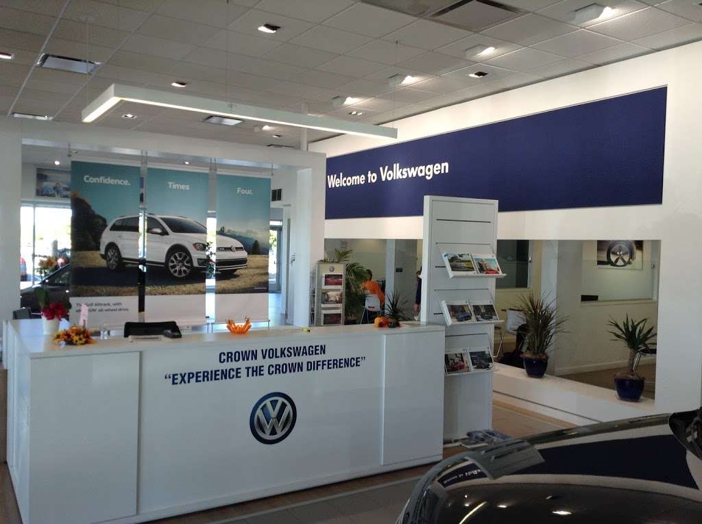 Crown Volkswagen of Lawrence | 3400 Iowa St, Lawrence, KS 66046 | Phone: (785) 838-7750