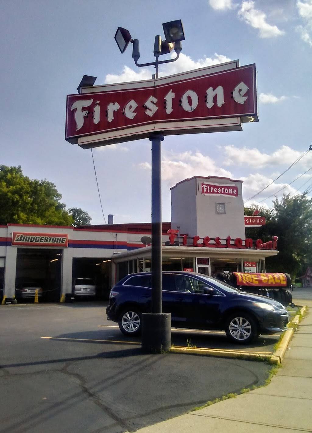 Firestone Complete Auto Care | 4120 Montgomery Rd, Cincinnati, OH 45212, USA | Phone: (513) 370-2313