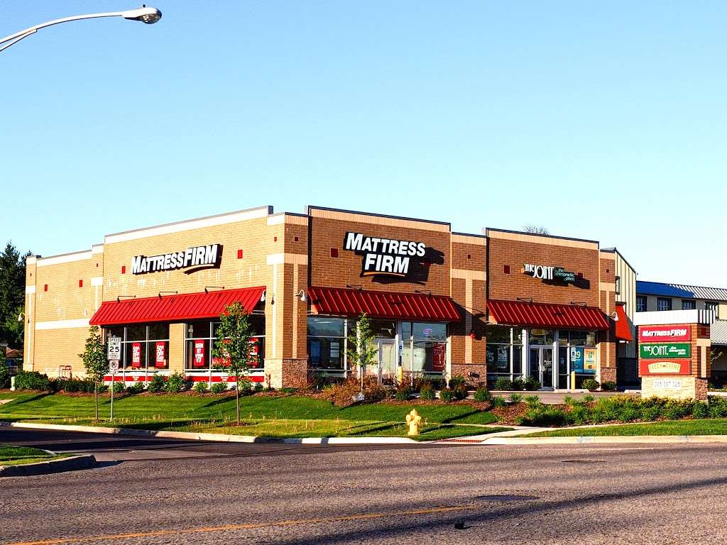 Mattress Firm Downers Grove | 305 Ogden Ave, Downers Grove, IL 60515, USA | Phone: (630) 964-4479