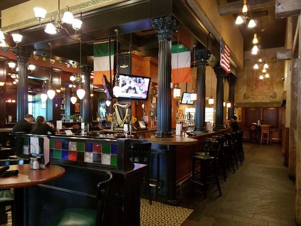 Claddagh Irish Pub | 2539 Perry Crossing Way Suite 150, Plainfield, IN 46168, USA | Phone: (317) 838-9917