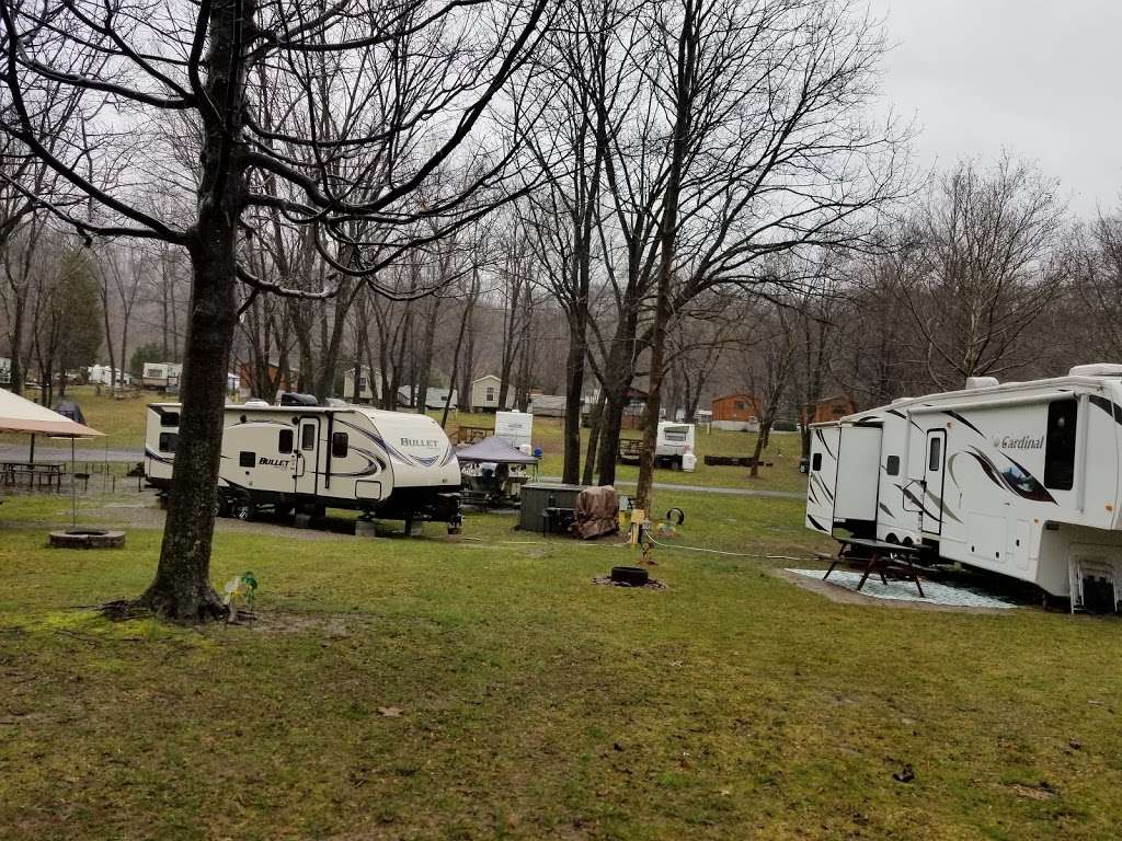 Delaware River Family Campground | 100 US-46, Columbia, NJ 07832 | Phone: (800) 543-0271