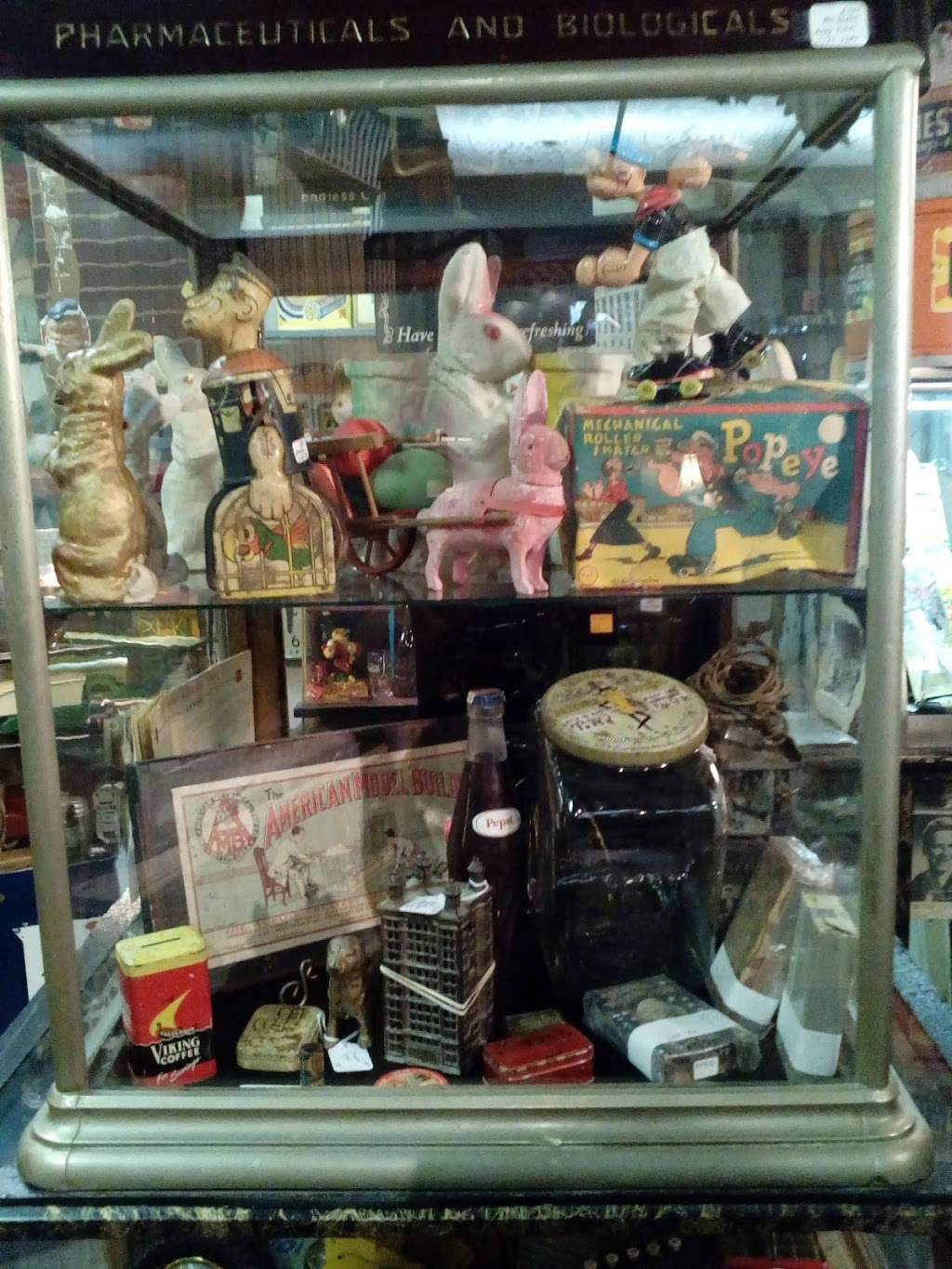 White Lion Antiques | 113 S Main St, Kirklin, IN 46050, USA | Phone: (765) 279-5777