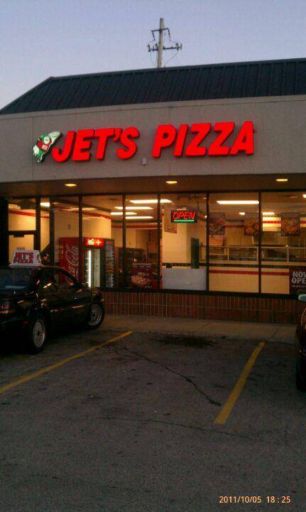 Jets Pizza | 9129 W Greenfield Ave, West Allis, WI 53214, USA | Phone: (414) 831-5800