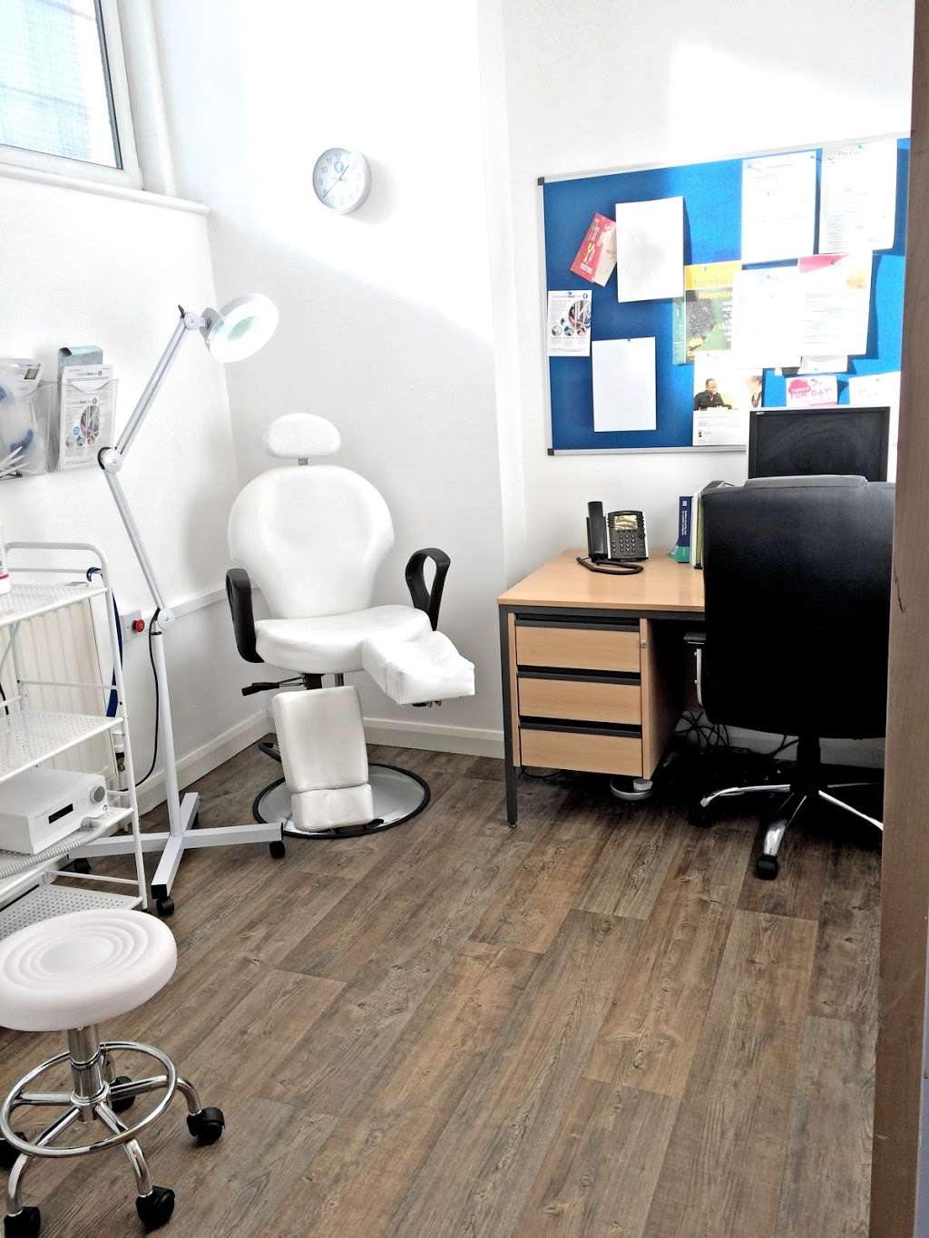 Complete Feet Care | 655 Barking Rd, London E13 9EX, UK | Phone: 020 3794 5488