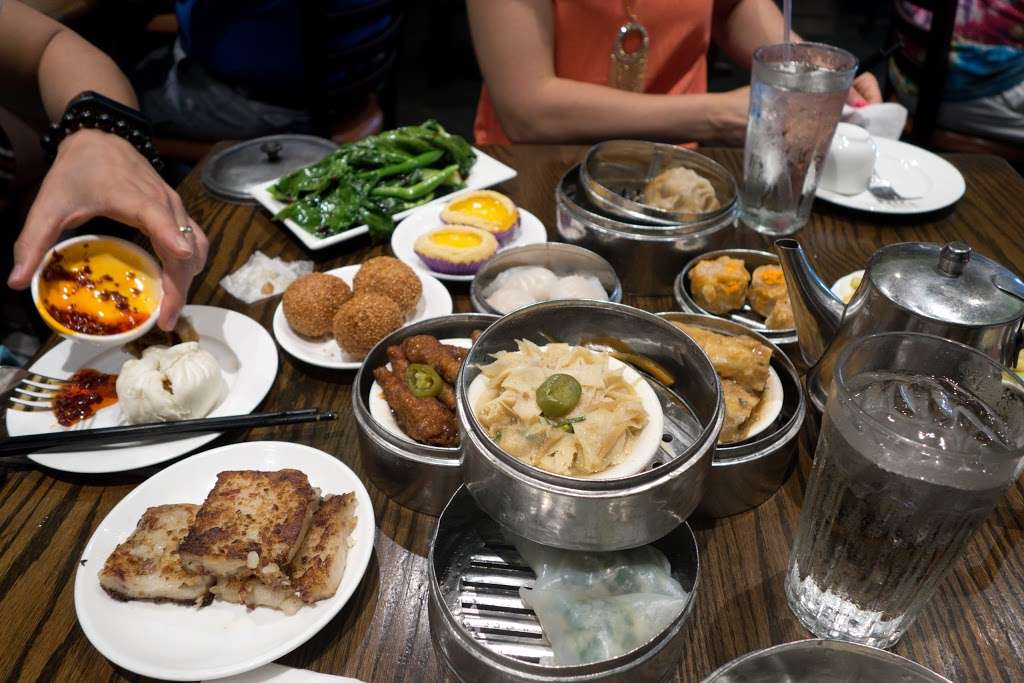 Bo Lings | 8973 Metcalf Ave, Overland Park, KS 66212, USA | Phone: (913) 341-1718
