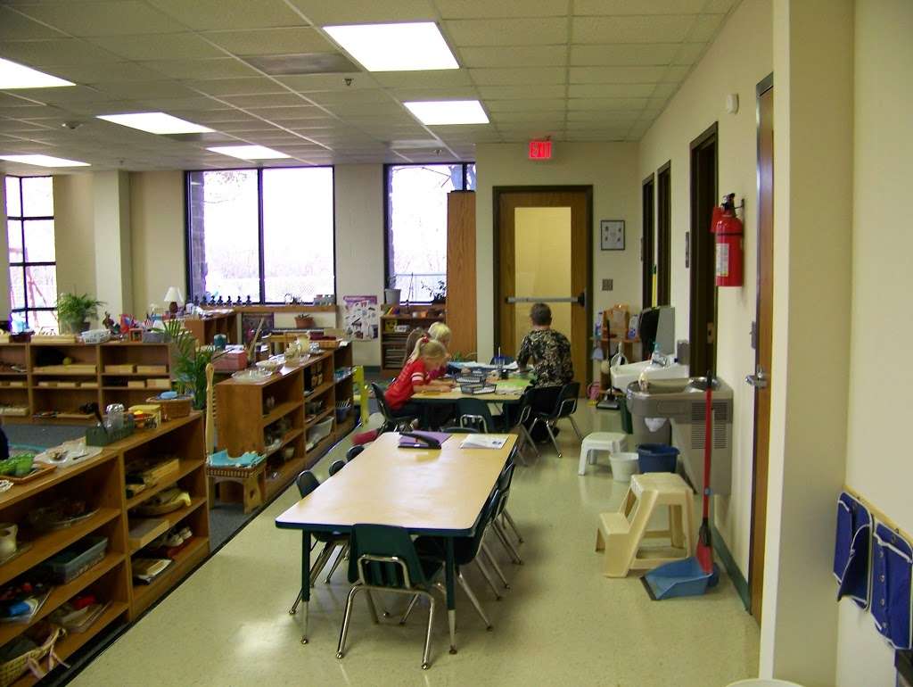 Montessori Childrens House of Blue Springs | 1850 NE US 40 Hwy, Blue Springs, MO 64015, USA | Phone: (816) 228-2008