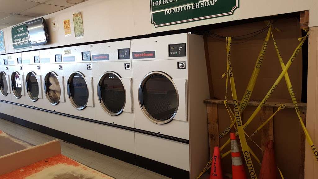 Launderland Coin Laundry | 13728 Hesperia Rd suite #2, Victorville, CA 92395, USA | Phone: (760) 515-6280