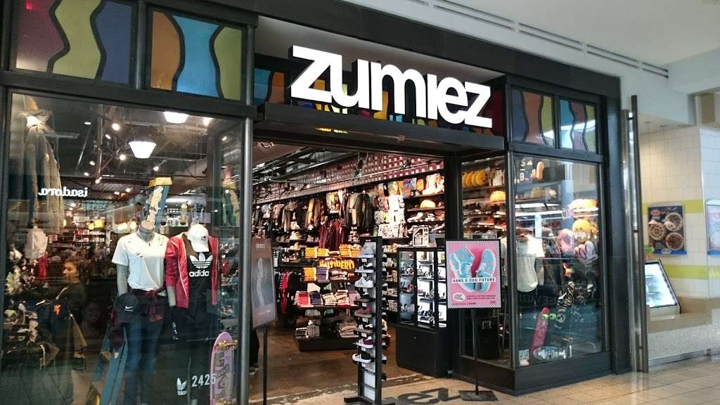 Zumiez | 3030 Plaza Bonita Rd Suite 2425, National City, CA 91950, USA | Phone: (619) 470-3563