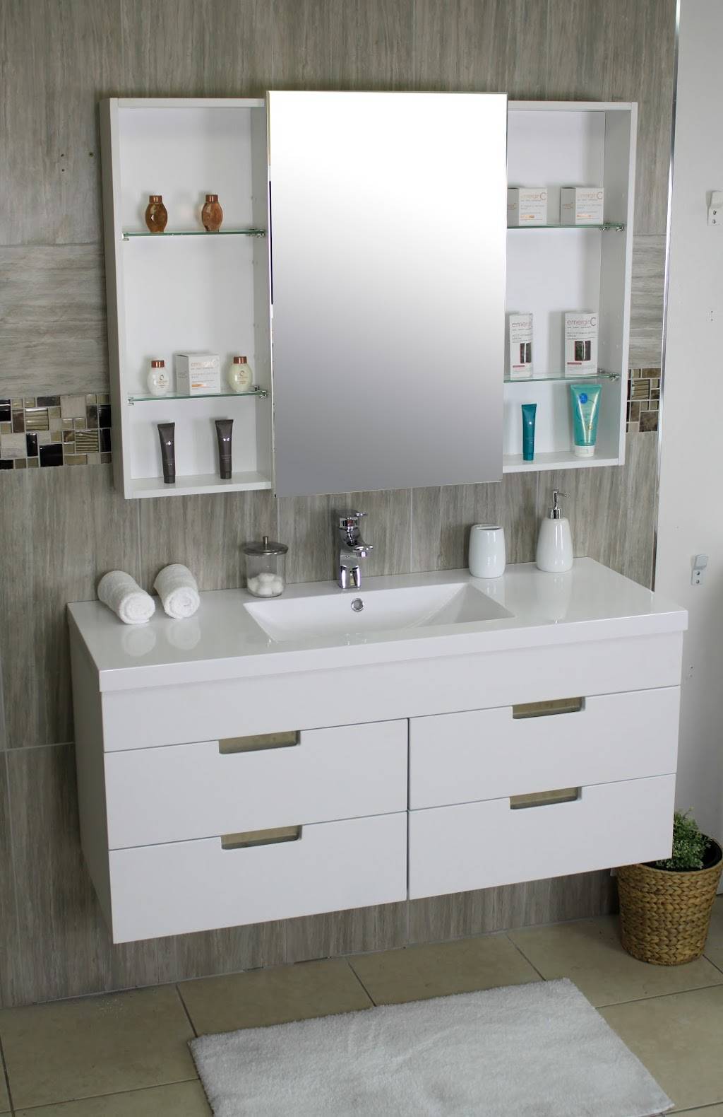 Priele Italian Design Bathrooms | 1720 NW 94th Ave, Miami, FL 33172, USA | Phone: (305) 374-9000