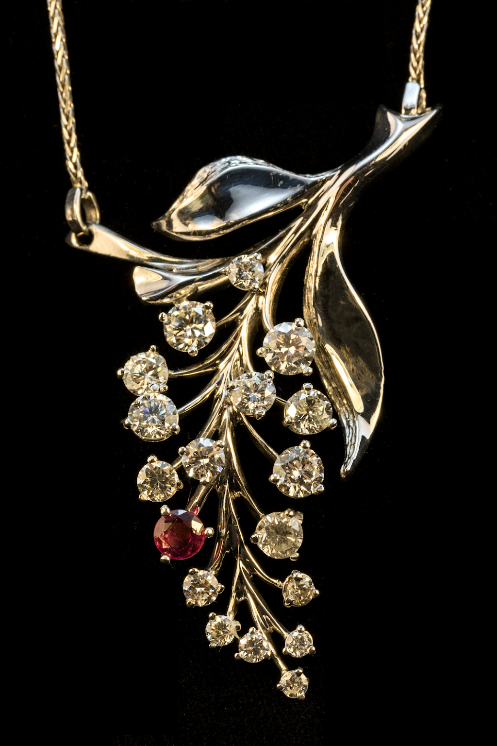 Bednarek Jewellery | 2405 Dougall Ave, Windsor, ON N8X 1T3, Canada | Phone: (519) 969-2069