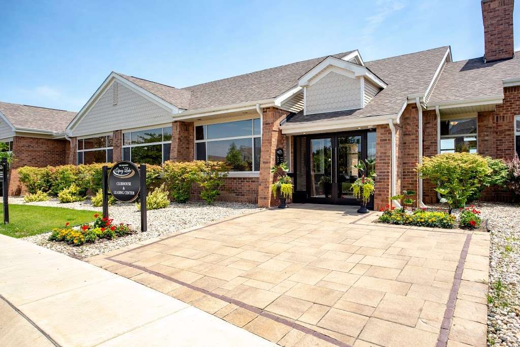 The Preserve at Osprey Lake Apartments | 2025 Greystem Cir, Gurnee, IL 60031, USA | Phone: (847) 623-4280