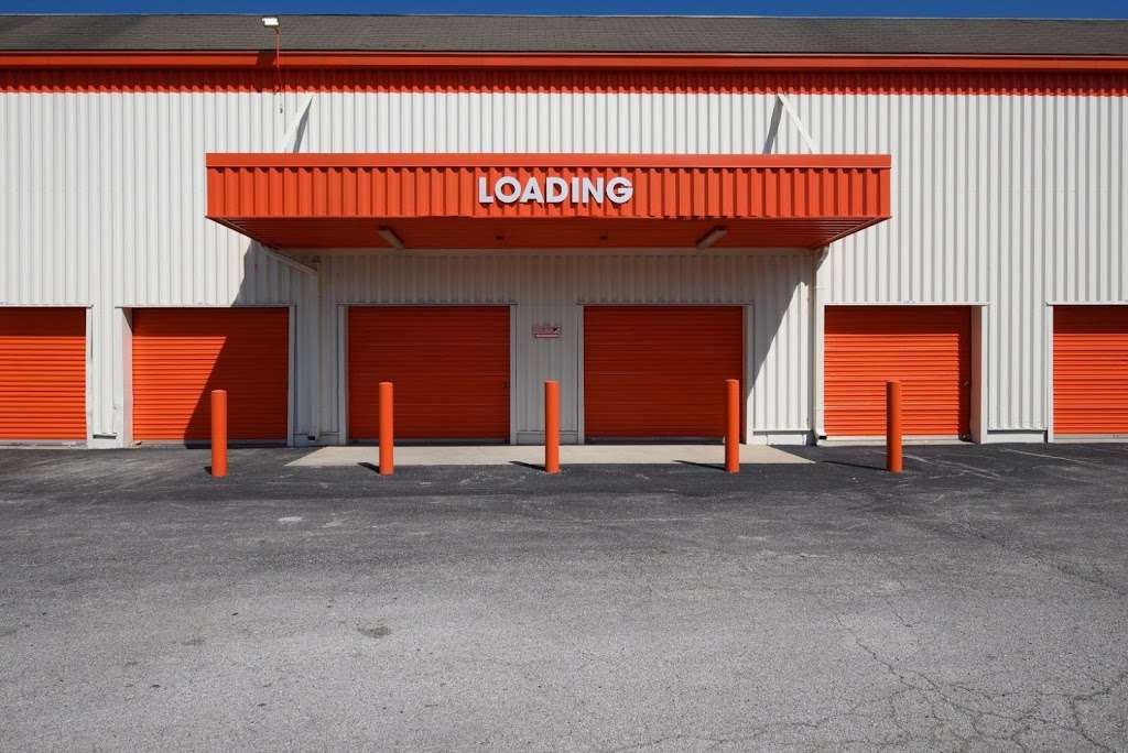 Public Storage | 9700 W Irving Park Rd, Schiller Park, IL 60176 | Phone: (847) 260-7827