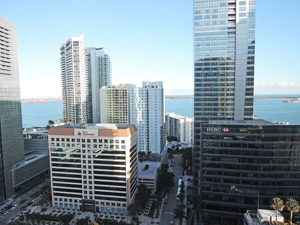 HSBC Bank | 1441 Brickell Ave #100, Miami, FL 33131, USA | Phone: (305) 536-8000