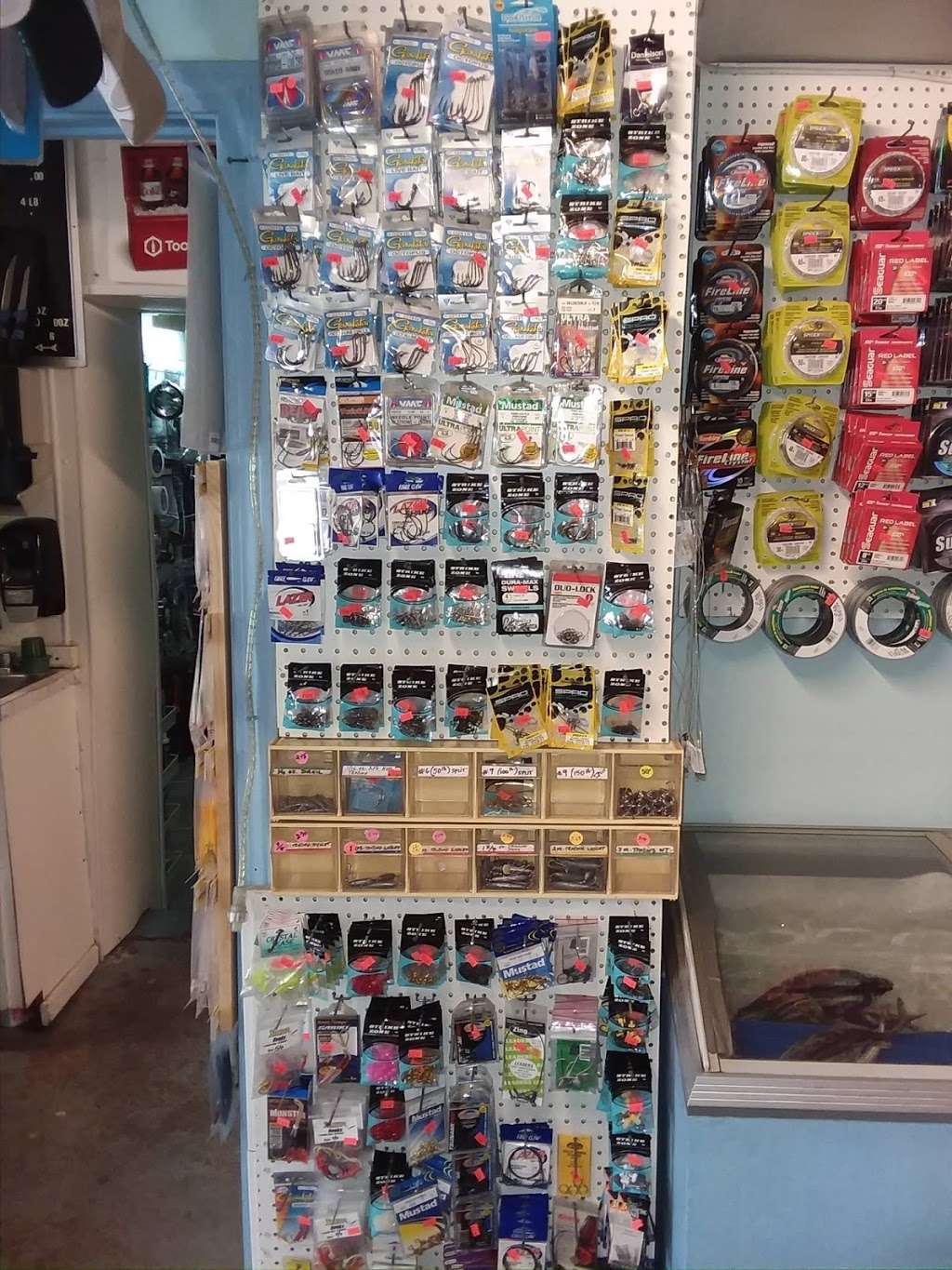 Hull Bait & Tackle | 288 Atlantic Ave, Hull, MA 02045, USA | Phone: (781) 925-4667