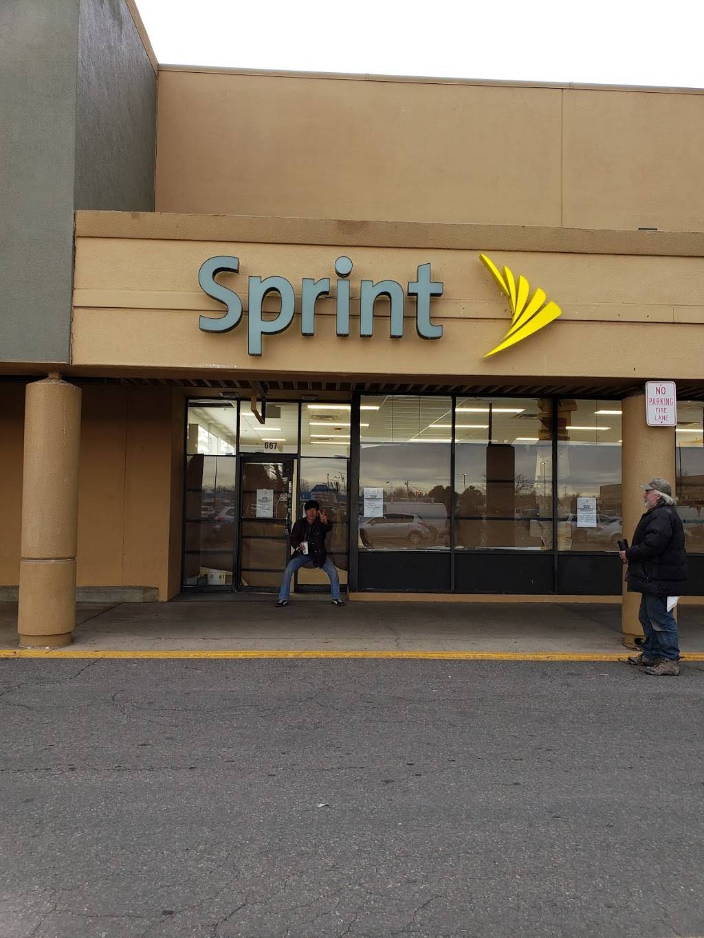 Sprint Store | 667 Peoria St, Aurora, CO 80011, USA | Phone: (720) 580-8111