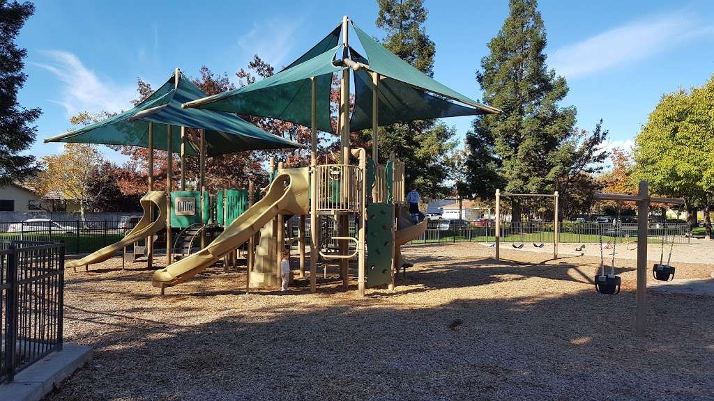 Stonegate Park | 150 Stonegate Dr, Vacaville, CA 95687, USA | Phone: (707) 449-5200