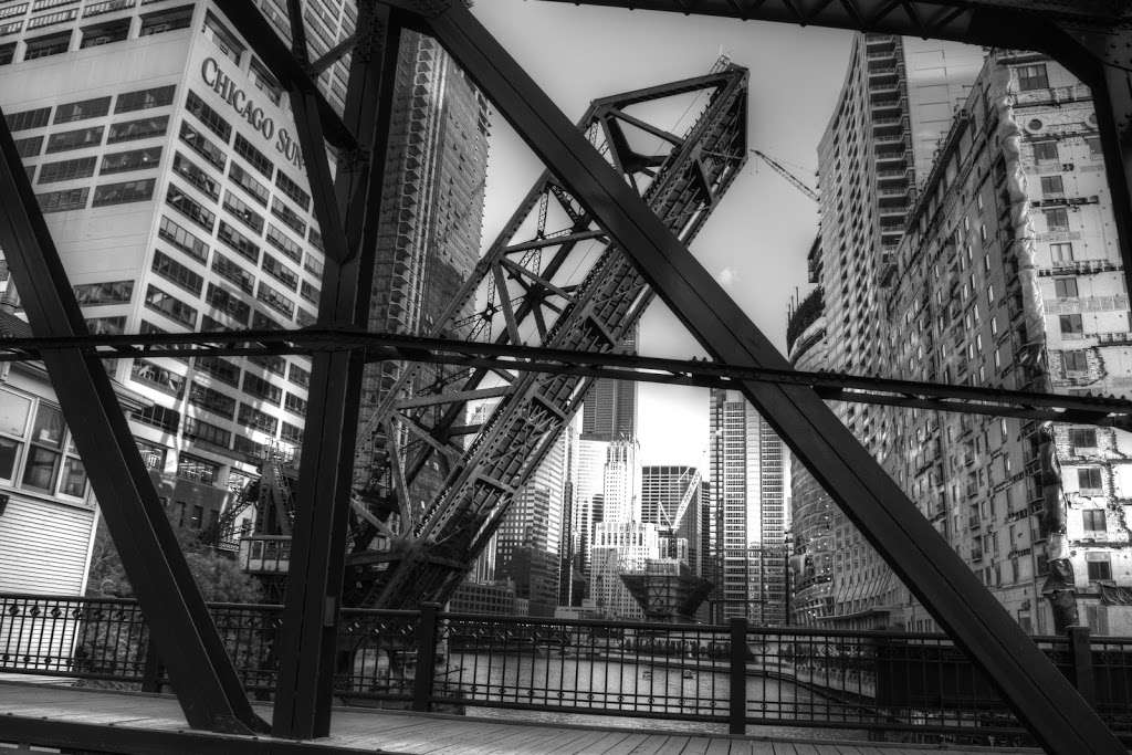 Chicago & Northwestern Railway Bridge | Chicago, IL 60654, USA