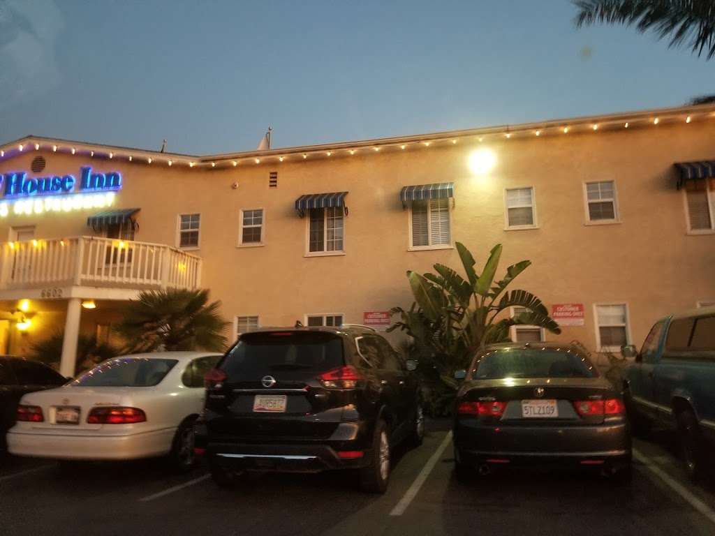 Cliff House Inn On the Ocean | 6602 Old Pacific Coast Hwy, Ventura, CA 93001, USA | Phone: (805) 652-1381