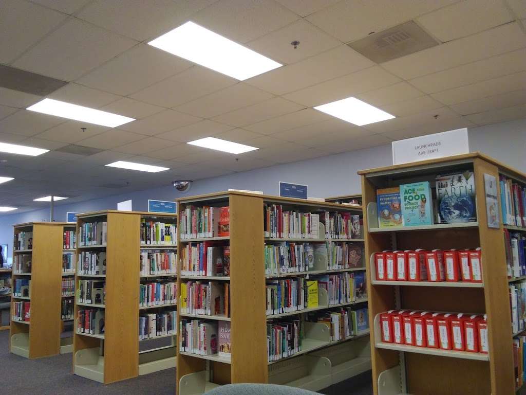 Lake Ridge Neighborhood Library | 2239 Old Bridge Rd, Woodbridge, VA 22192 | Phone: (703) 792-5675