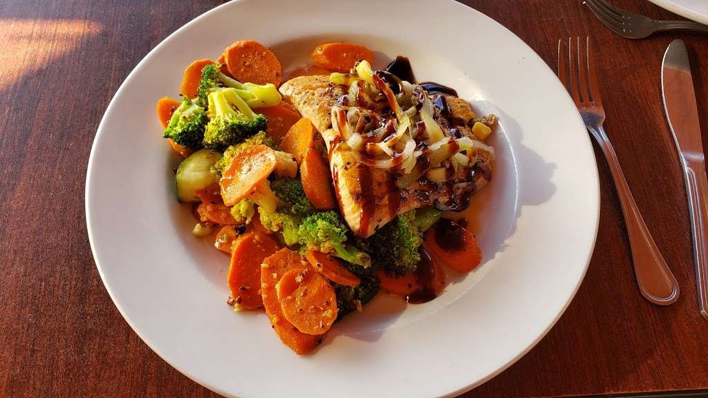 Boathouse Restaurant | 2040 Harbor Island Dr, San Diego, CA 92101, USA | Phone: (619) 291-8011