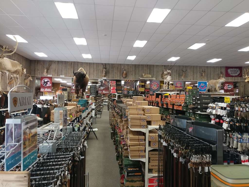 Kleinschmidts Western Store | 19715 N Outer Rd, Higginsville, MO 64037, USA | Phone: (660) 584-3733