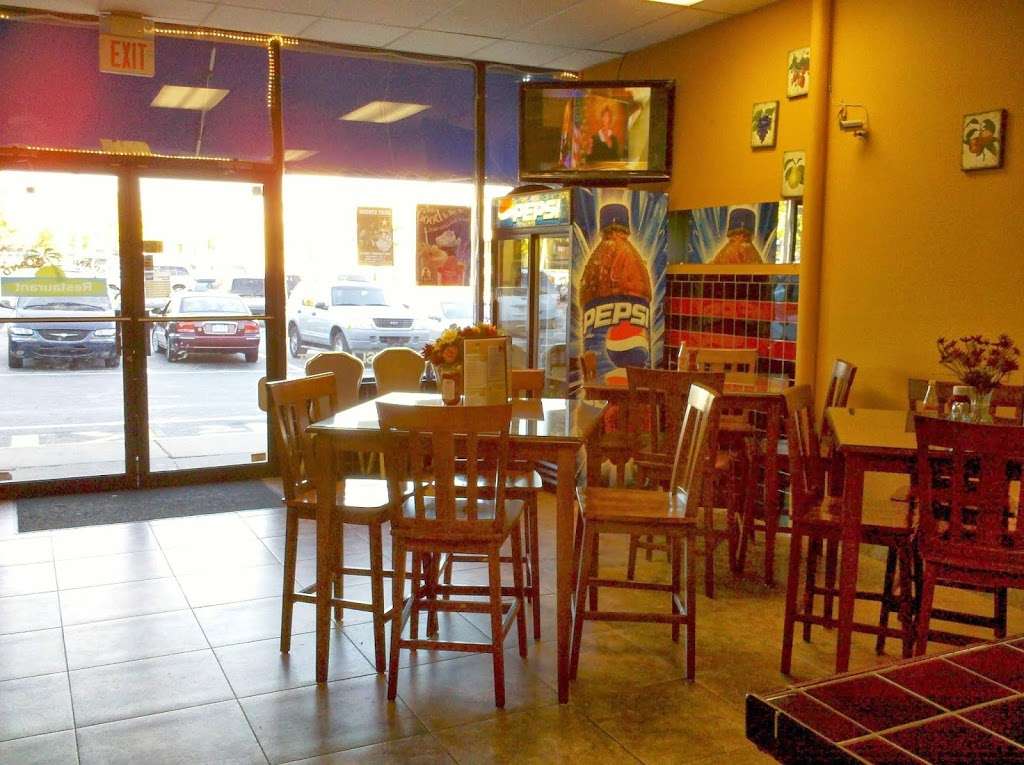 Spanish Island Restaurant | 6539 Roosevelt Blvd, Philadelphia, PA 19149, USA | Phone: (215) 744-5225