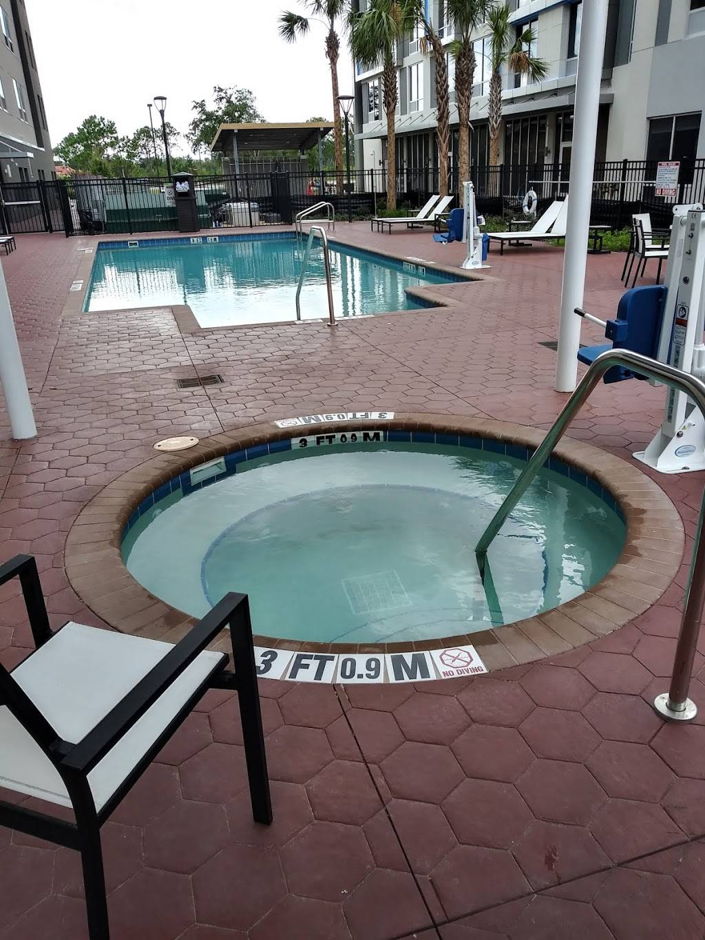La Quinta Inn & Suites by Wyndham Orlando IDrive Theme Parks | 11545 International Dr, Orlando, FL 32821, USA | Phone: (407) 315-7400