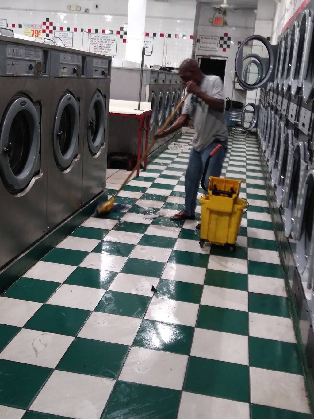 Avacado Laundromat Inc | 13310 W Dixie Hwy, North Miami, FL 33161, USA | Phone: (305) 981-5566