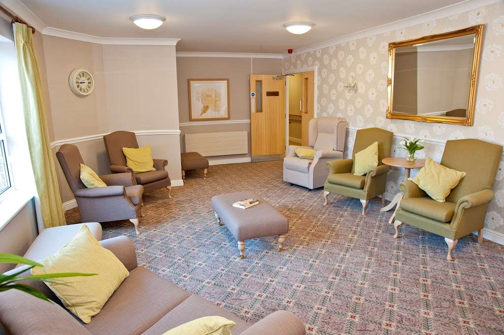 Monread Lodge Care Home | London Rd, Woolmer Green, Knebworth SG3 6HG, UK | Phone: 01438 518310