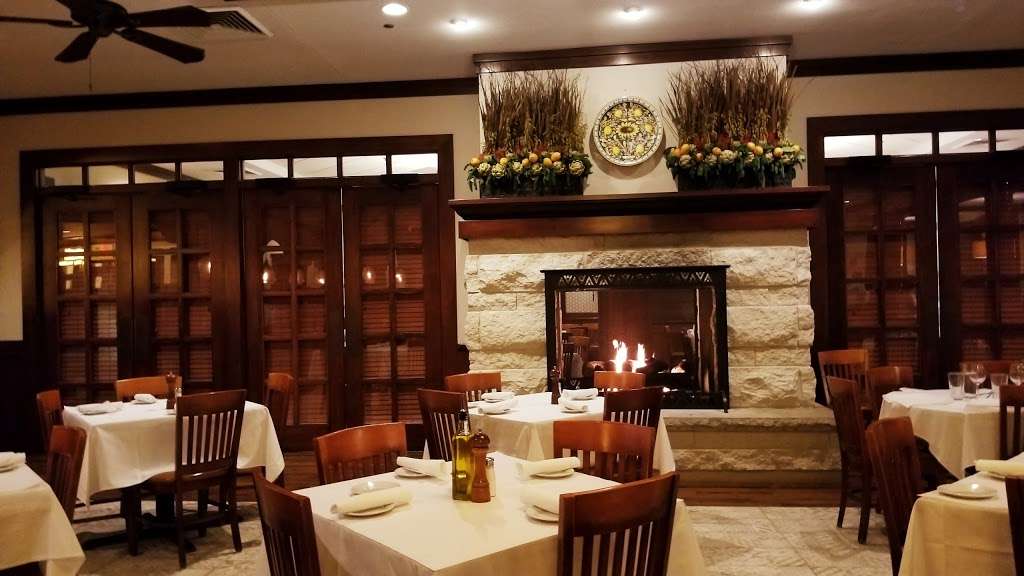 Biaggis Ristorante Italiano | Town Center, 20560 N Rand Rd, Deer Park, IL 60010, USA | Phone: (847) 438-1850