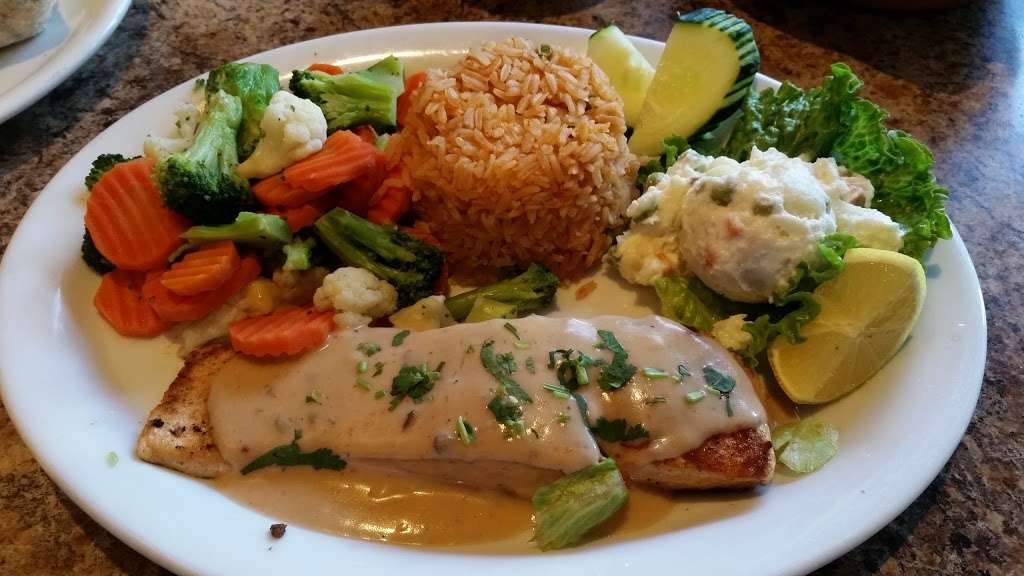 Chili Peppers Mexican Restaurant & Seafood | 4421 Las Posas Rd, Camarillo, CA 93010 | Phone: (805) 484-7260