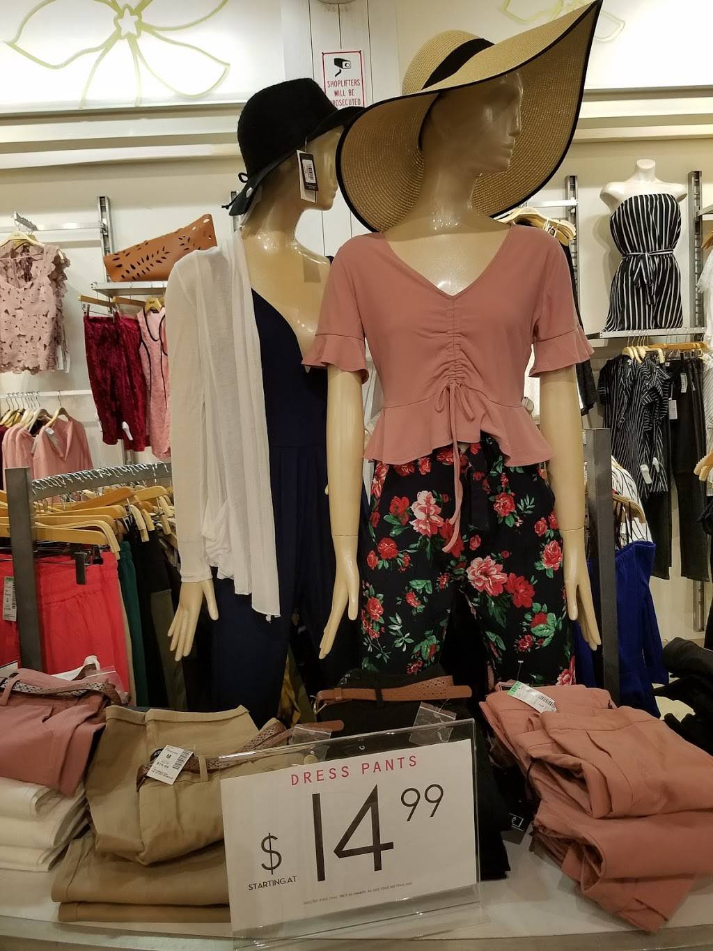 Papaya Clothing | 8111 Concord Mills Boulevard, Concord, NC 28027, USA | Phone: (704) 979-1015