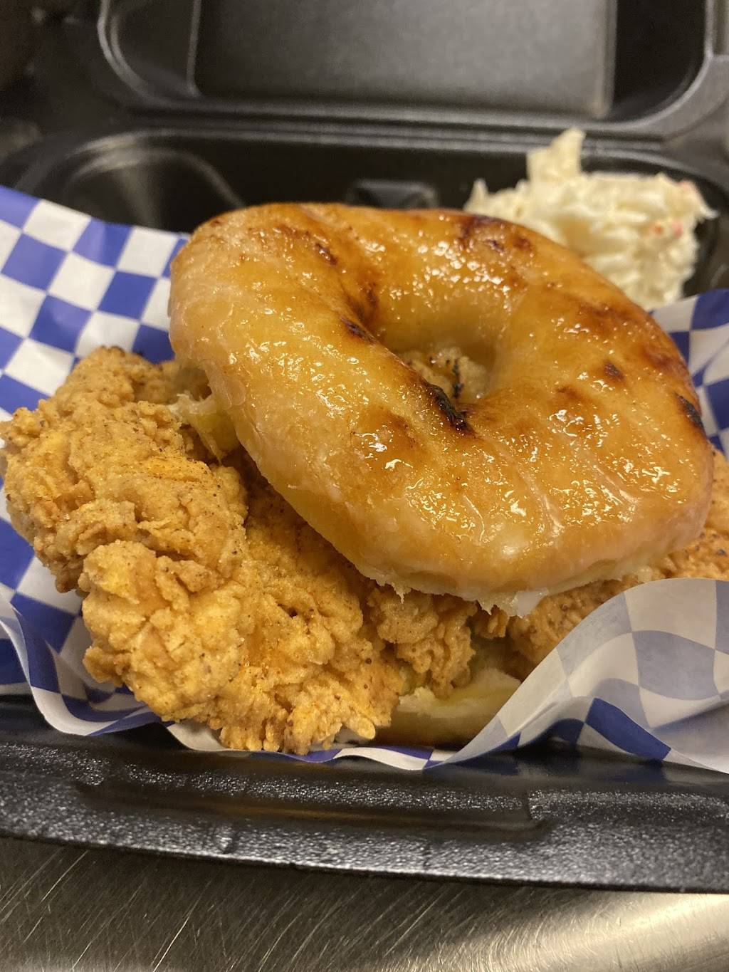 Farmhouse Chicken & Donuts | 1694 Blanding Blvd, Middleburg, FL 32068, USA | Phone: (904) 203-2828