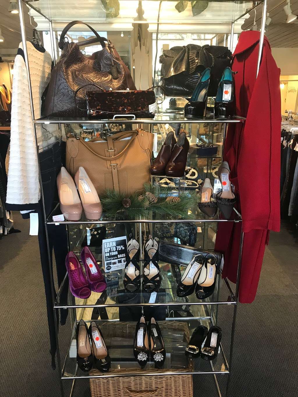 Closet Exchange Main Retail Store | 906 Great Plain Ave, Needham, MA 02492, USA | Phone: (781) 449-2500