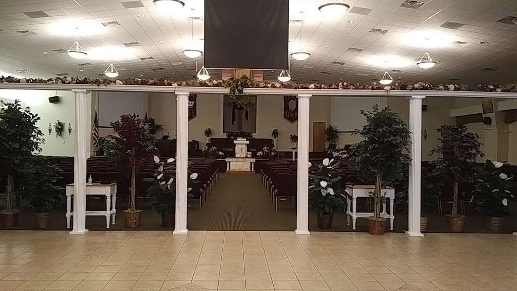 Church of God Lady Lake | 216 Oak Hill Rd, Lady Lake, FL 32159, USA | Phone: (352) 753-3378