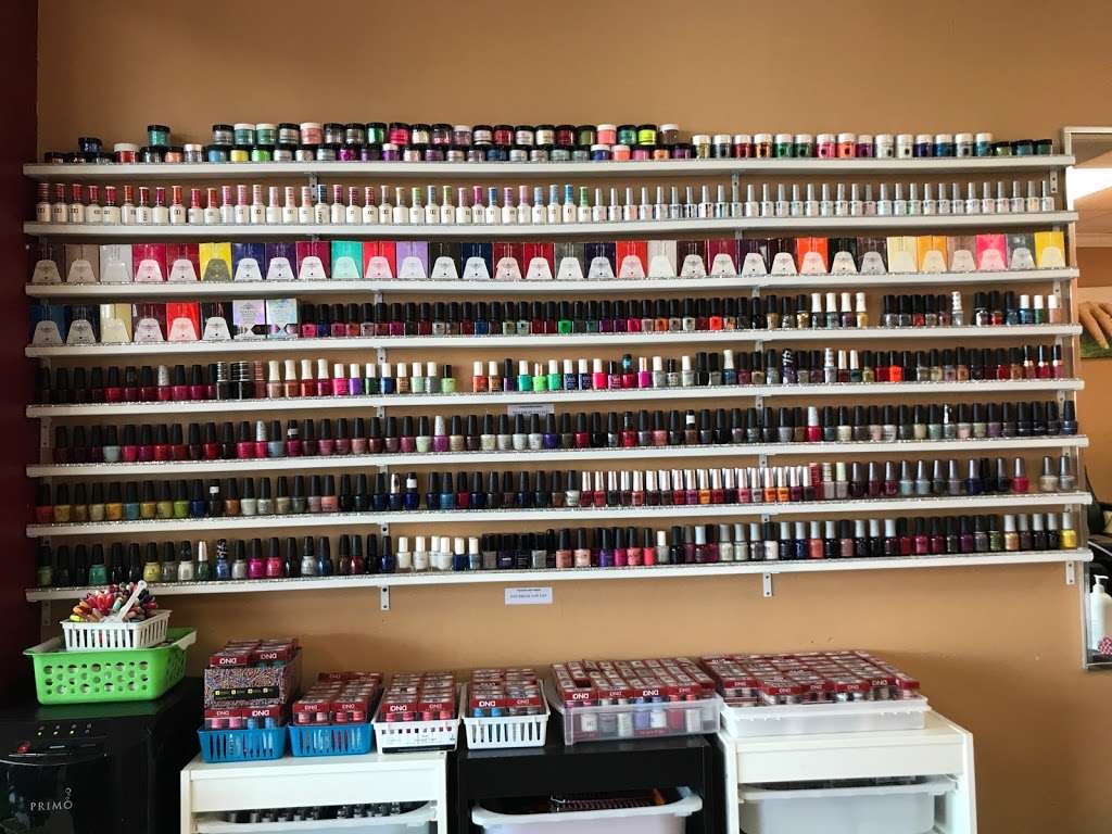 T & T Nails Spa | Lockwood Village Shopping Center, 1011 Lockwood Blvd, Oviedo, FL 32765 | Phone: (407) 977-0600