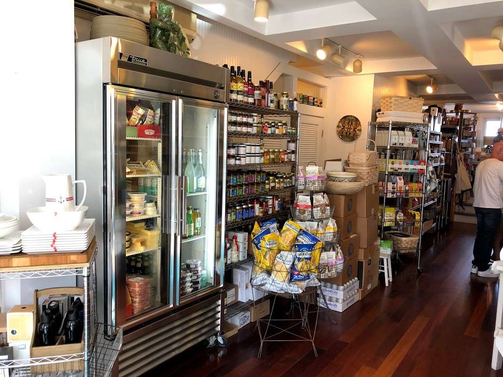 Lulas Pantry | 5 Dock Square, Rockport, MA 01966, USA | Phone: (978) 546-0010